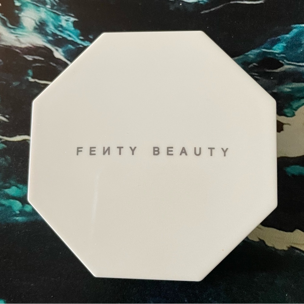 Fenty Beauty Killawatt Foil Freestyle Highlighter in Mean Money/HU$TLA Baby - Picture 4 of 5